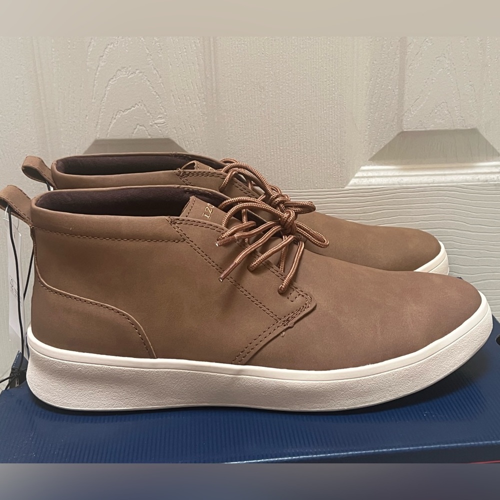 Brand new Izod Men's Chukka Boots, size 9